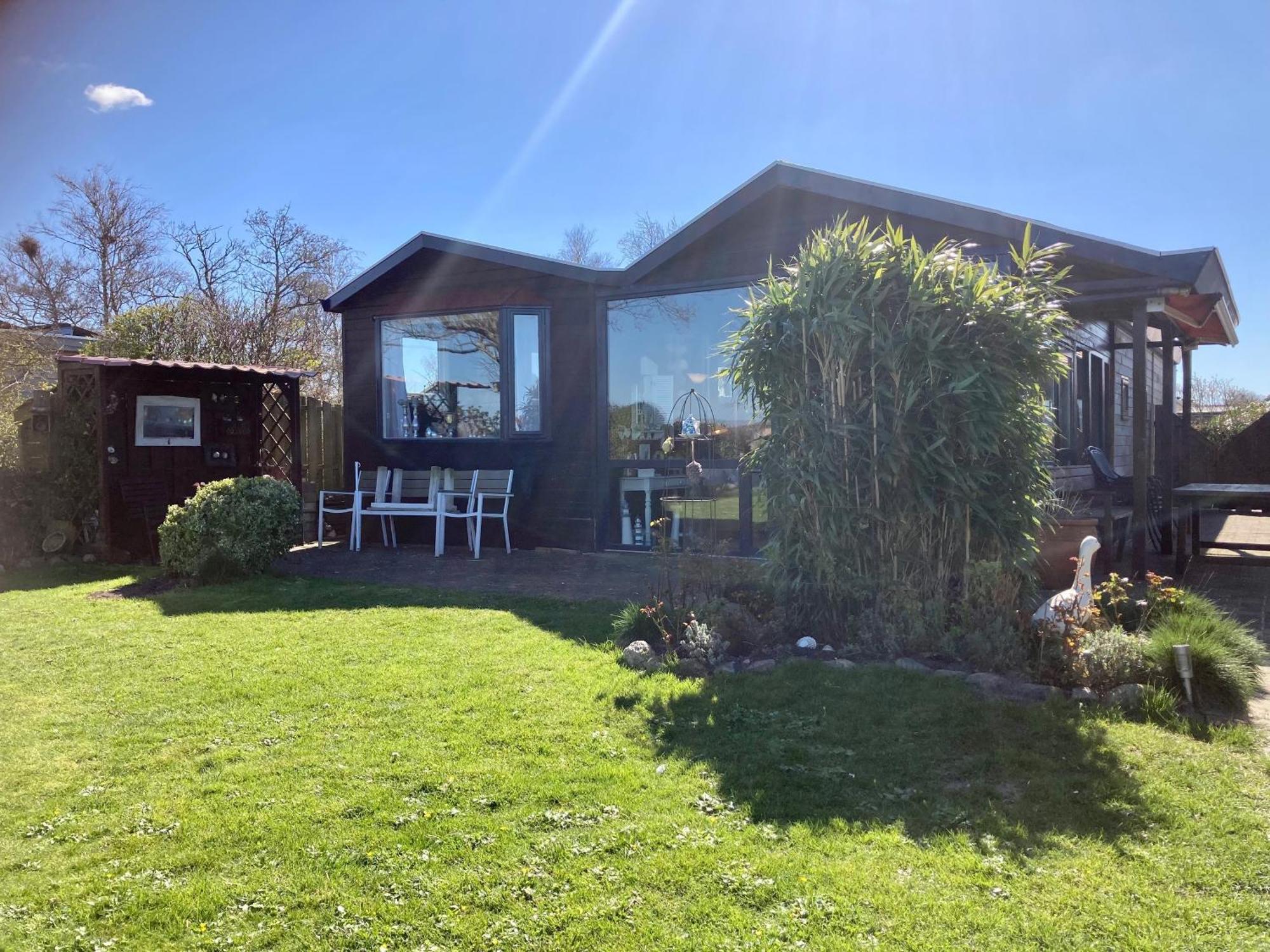 House Marijke With Winter Garden And Direct Access To The Lauwersmeer Anjum Exterior photo
